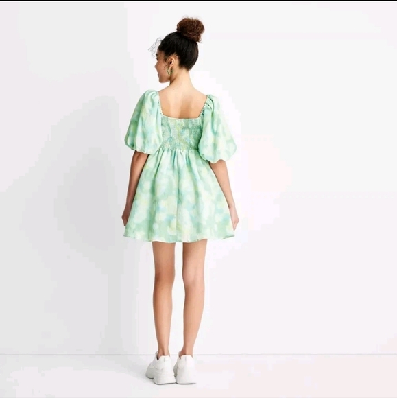 Elegant Green Puff Sleeve Mini Dress - Picture 4 of 6
